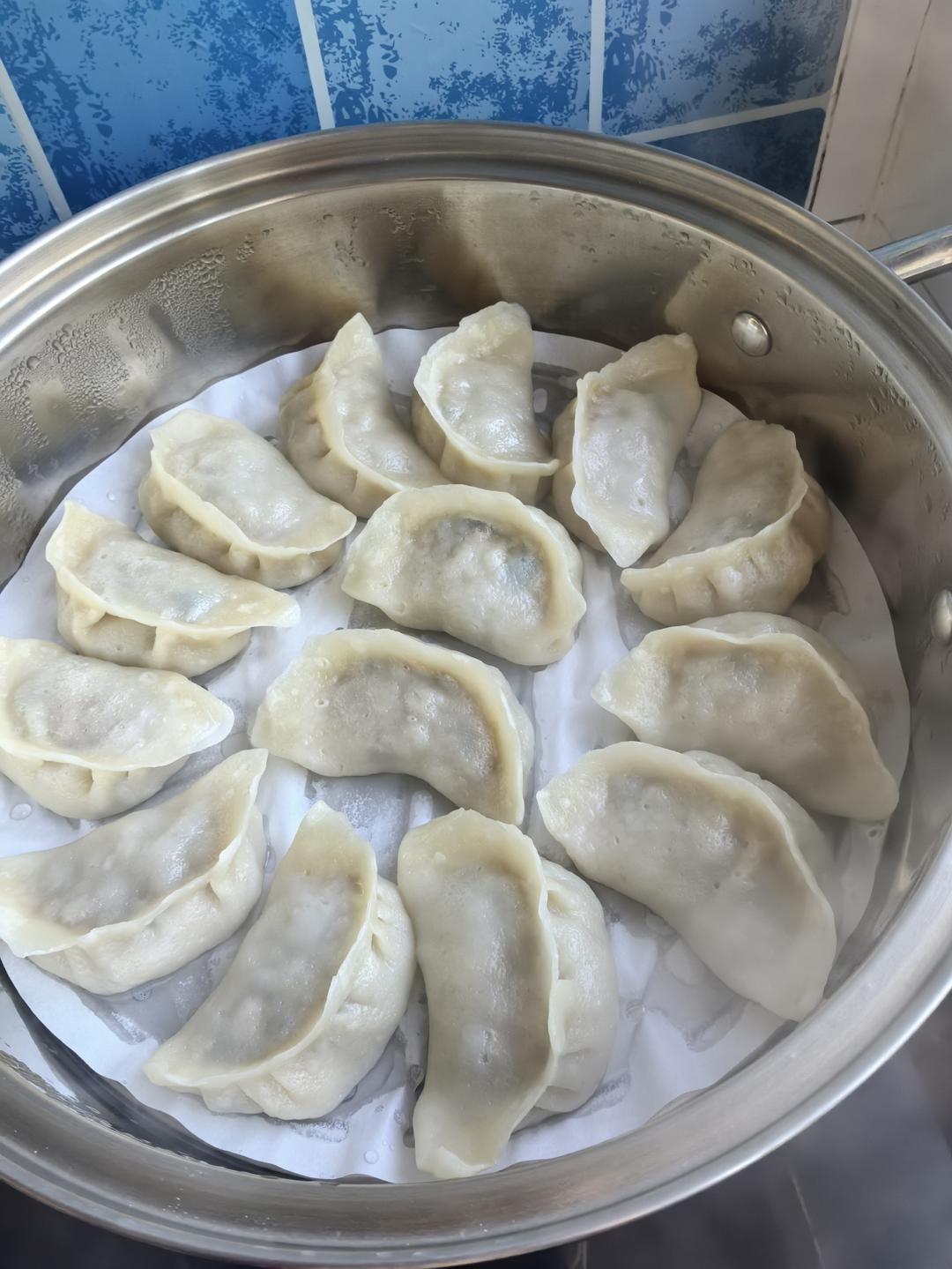 每周一次牛肉胡萝卜烫面蒸饺