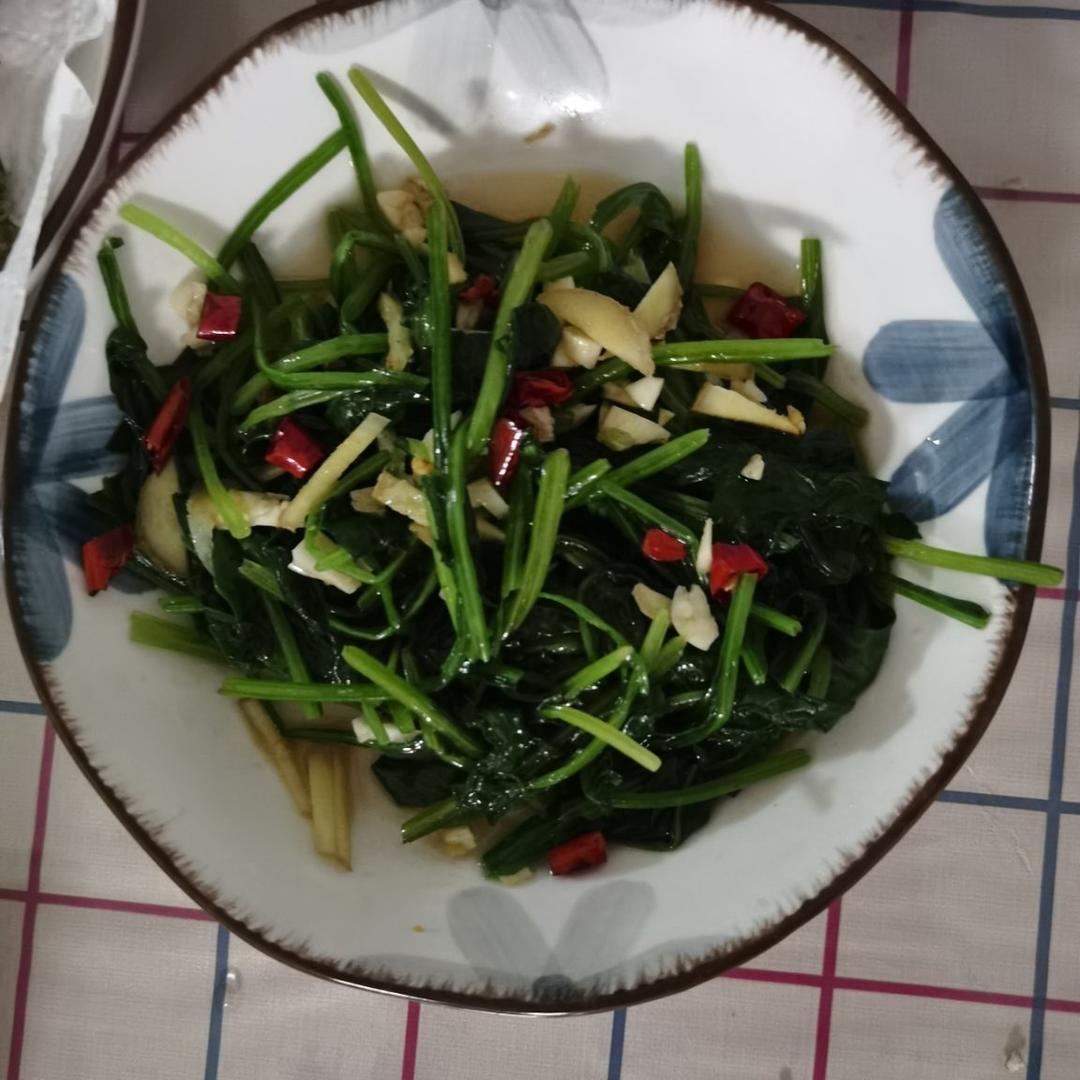凉拌菠菜(家传秘方)