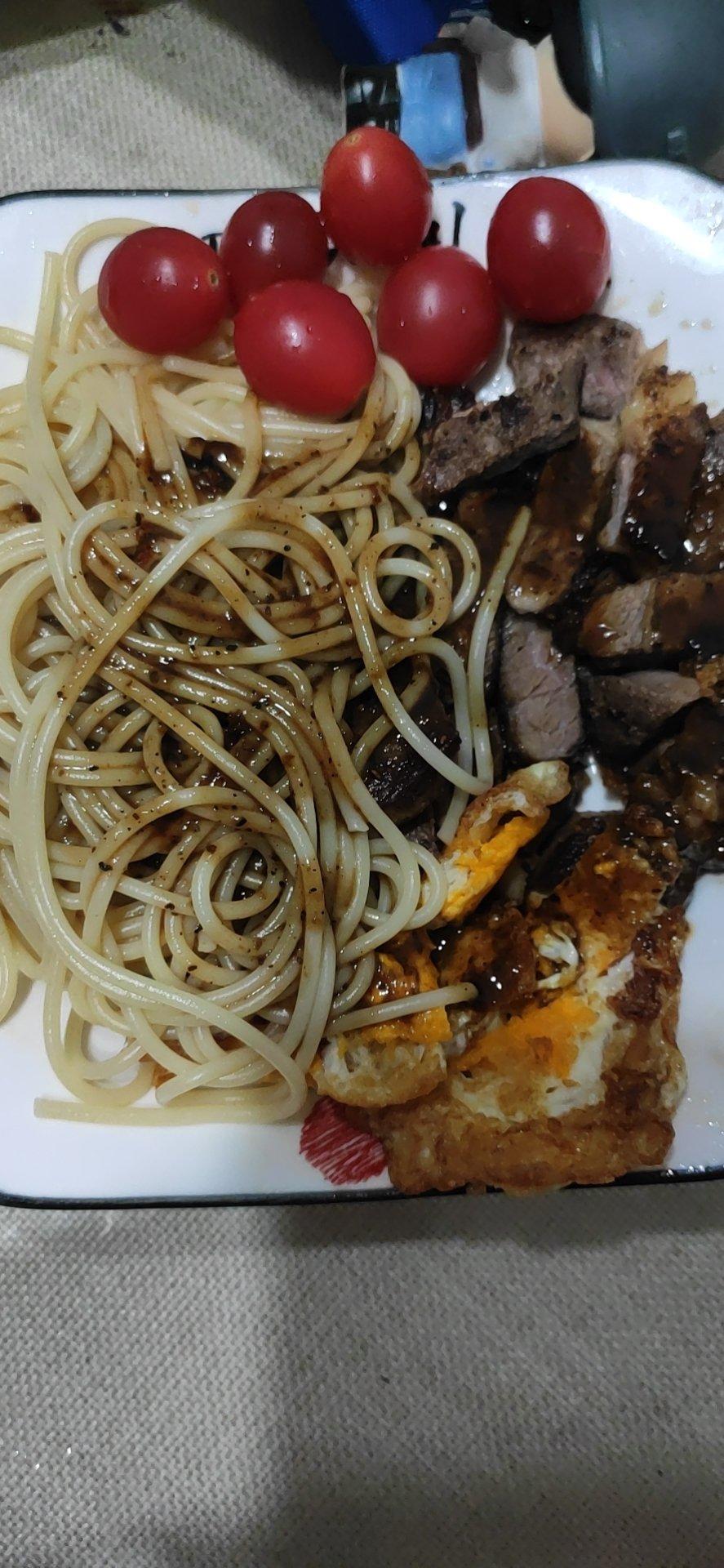 （完胜必胜客的）番茄肉酱意大利面～