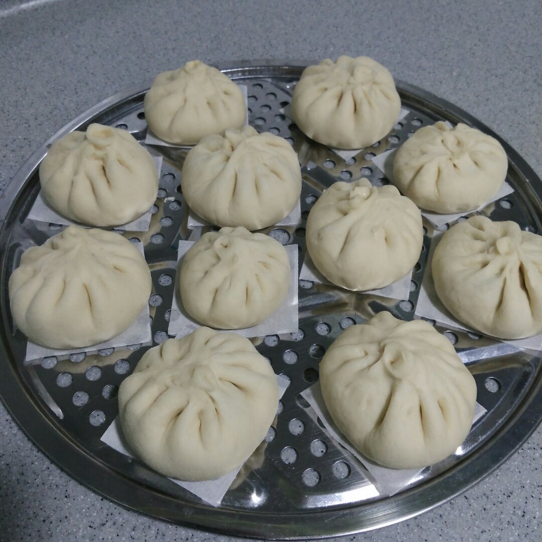 小妮子在厨房各种瞎折腾