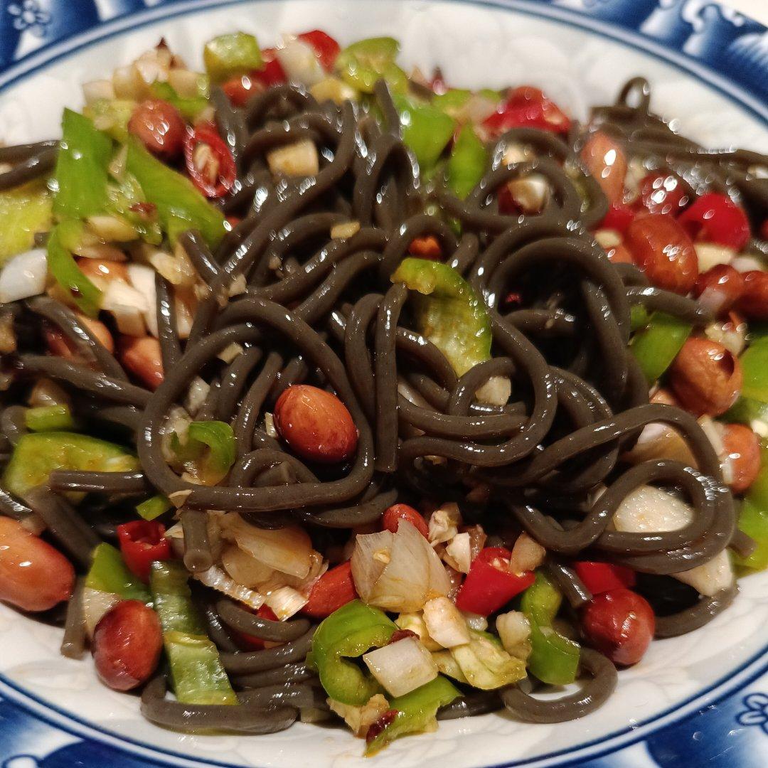 酸辣蕨根粉！