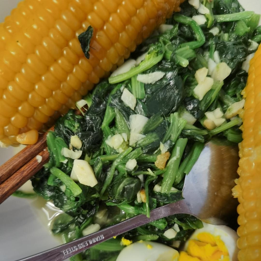 不涩口又嫩的清炒菠菜