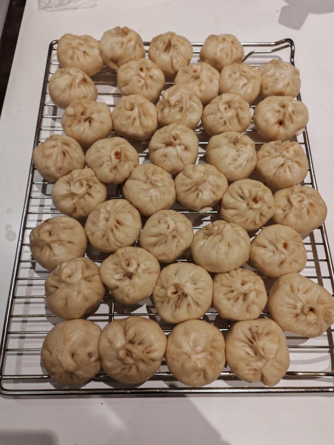 发面小笼包