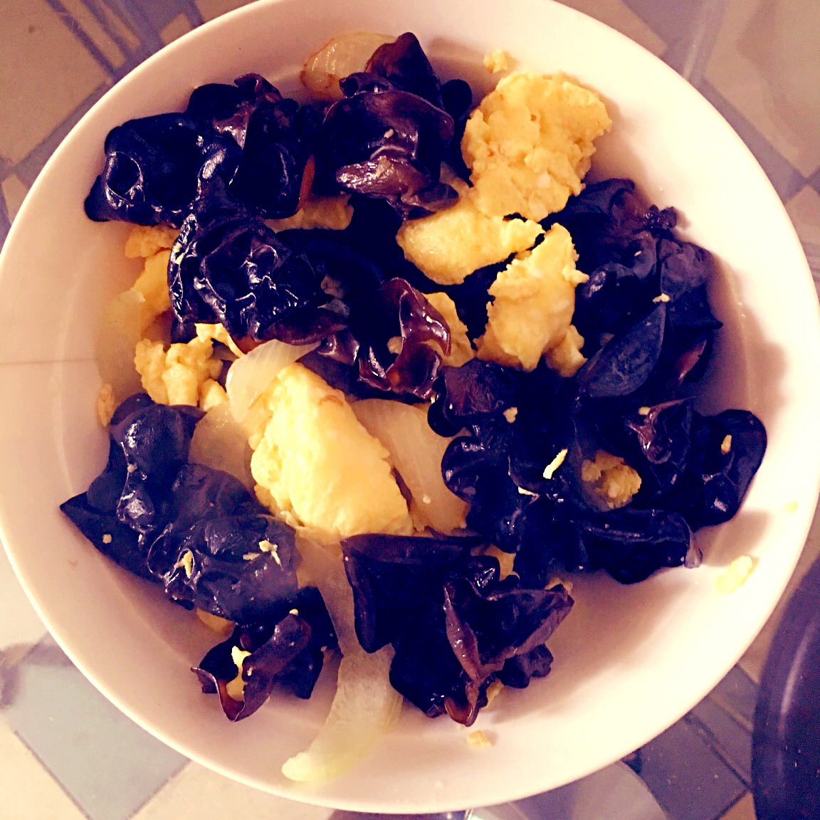 木耳炒鸡蛋 Wood ear Mushrooms with Egg