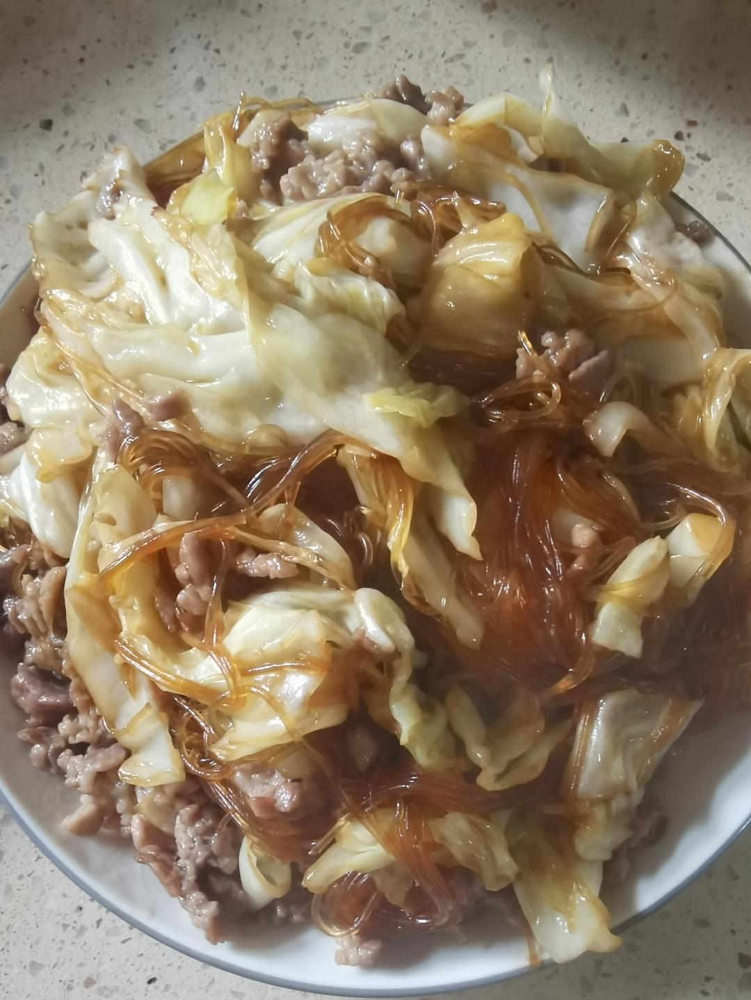 最近爱吃粉丝粉条～包菜炒粉丝