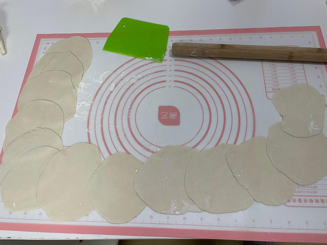 手工揉面三分钟，又韧又薄又好包的饺子皮