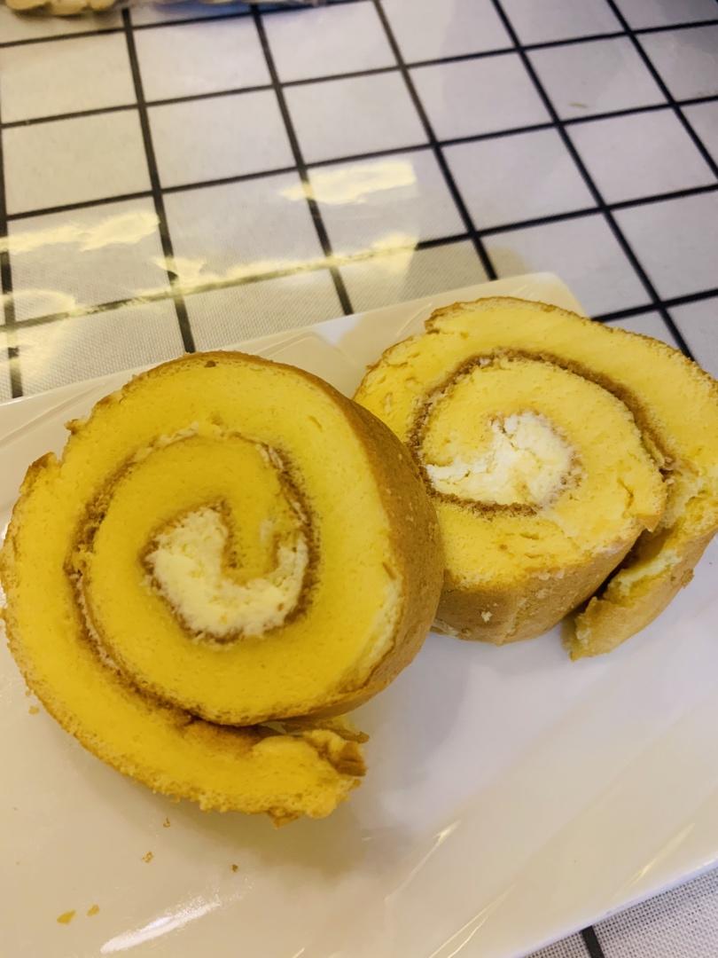 【视频食谱】原味基础蛋糕卷