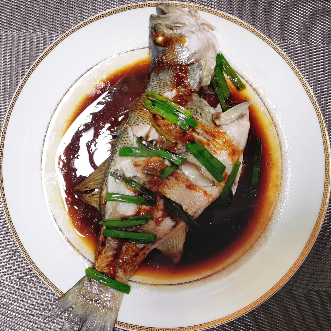 清蒸鲈鱼