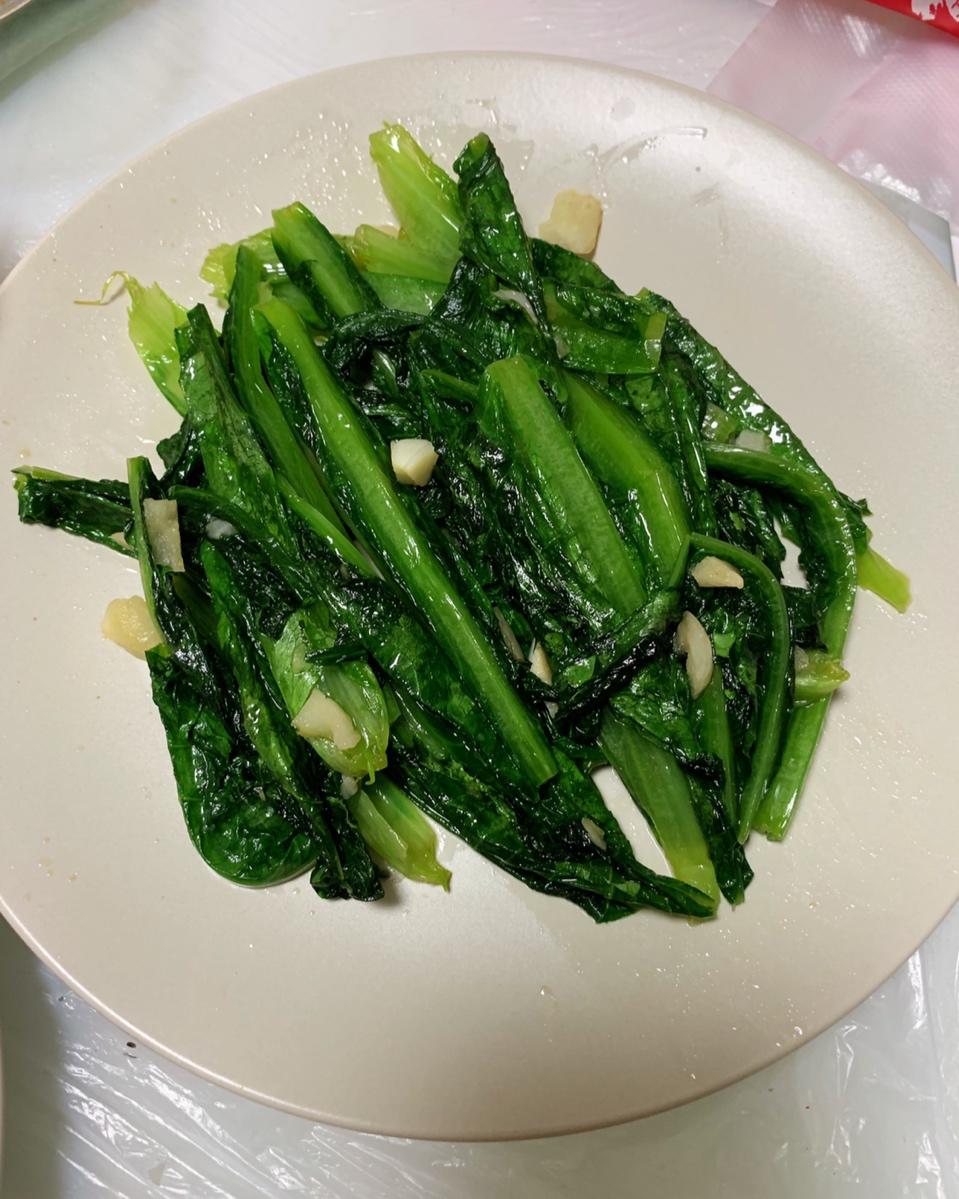 清炒油麦菜