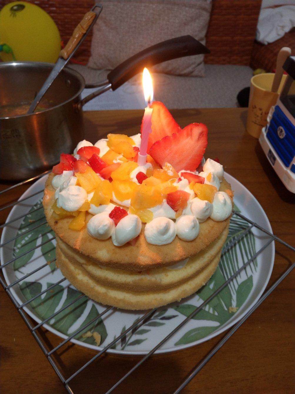 草莓裸蛋糕