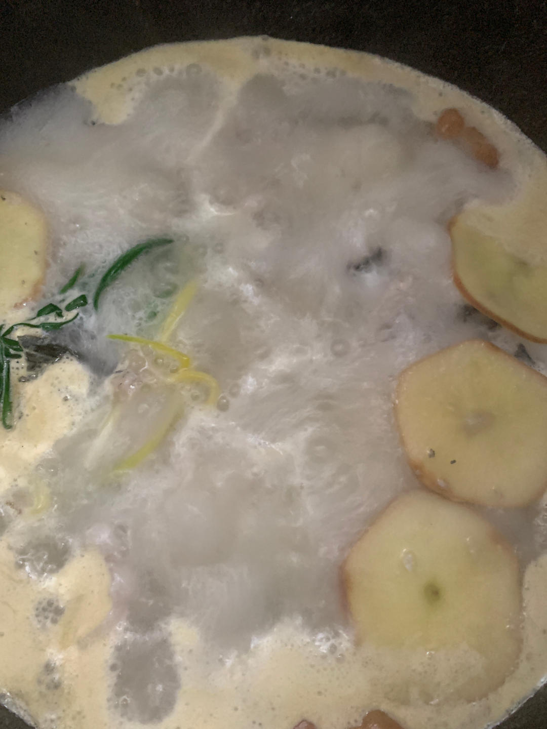 超鲜的奶白黑鱼汤