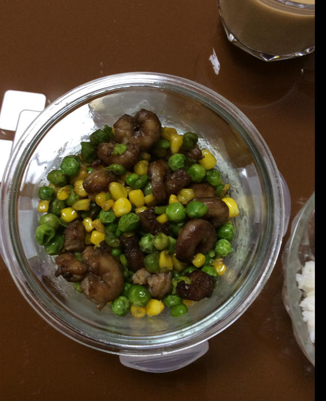 青豆玉米炒虾仁