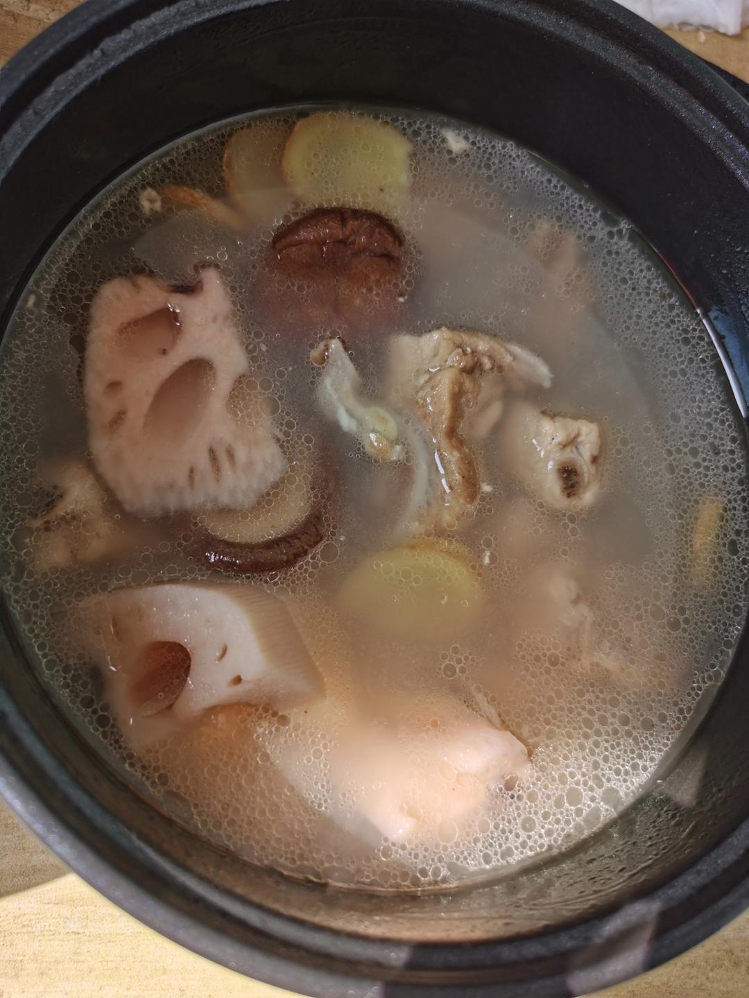 排骨莲藕汤