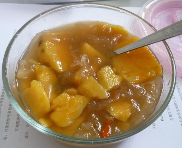 银耳红薯枸杞汤的做法