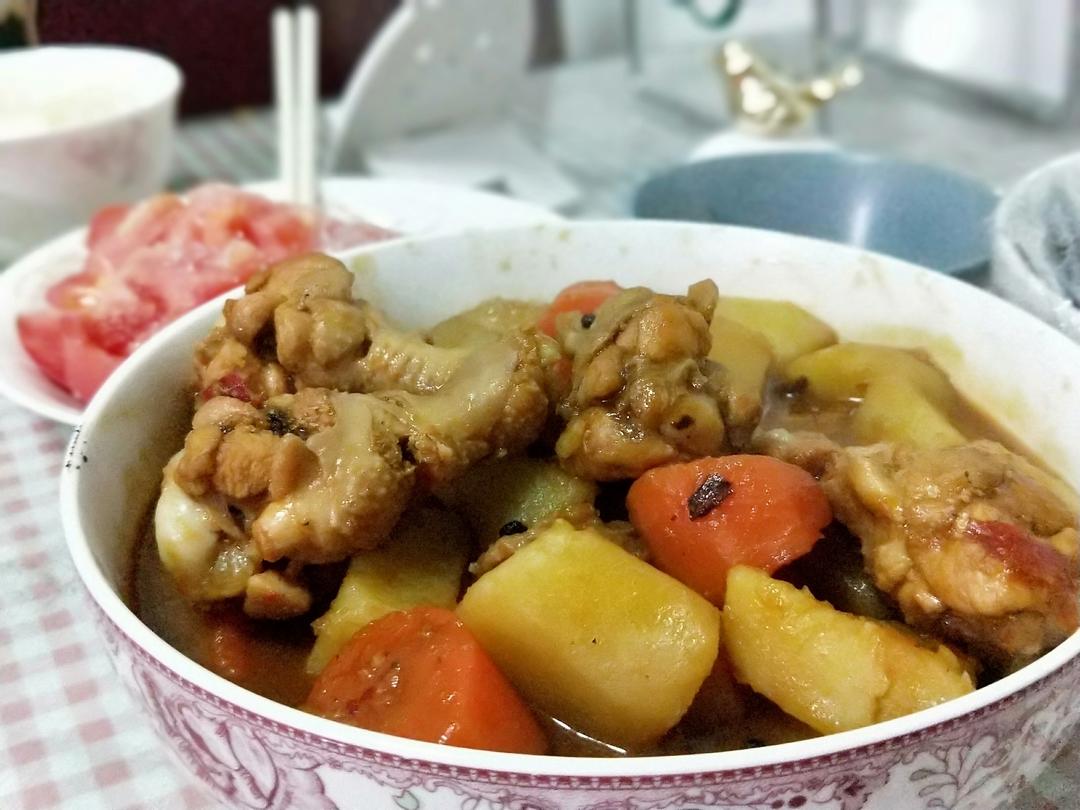 土豆烧鸡块
