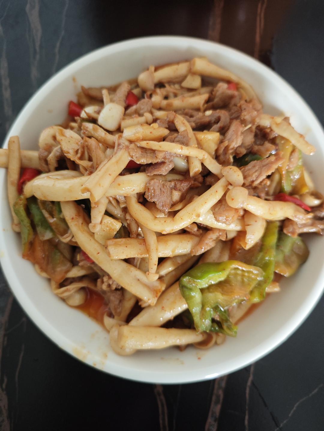 光盘神器海鲜菇炒青椒