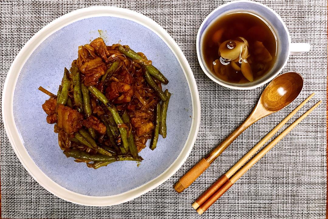 【豆角焖面】