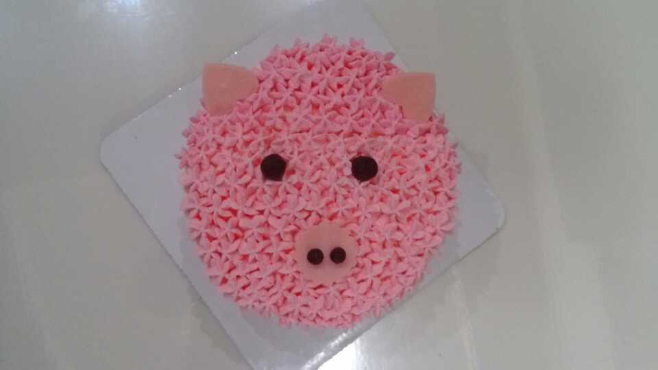 奶油水果装饰蛋糕