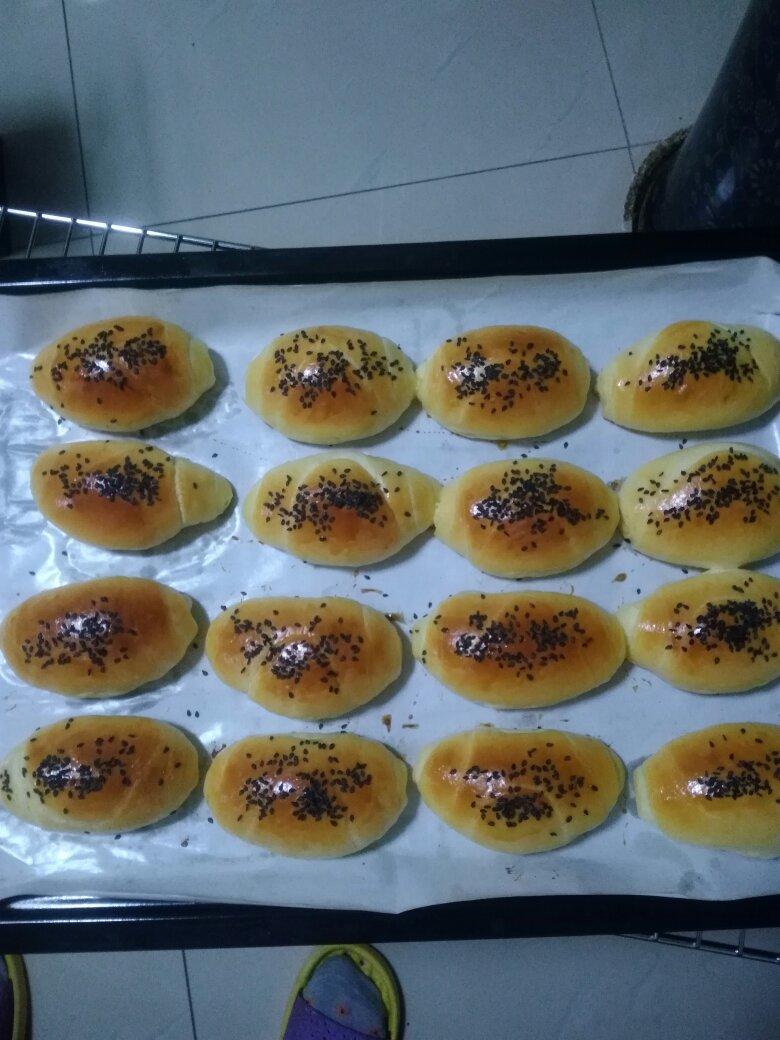 黄油面包卷