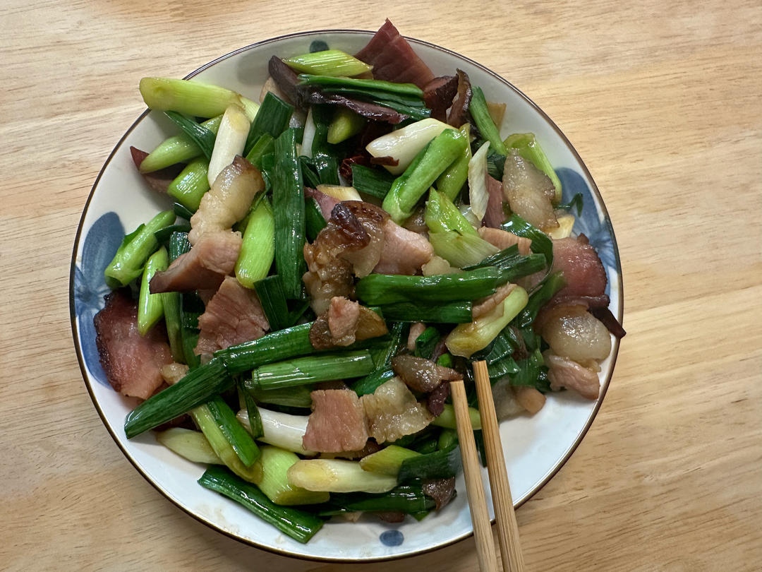 蒜苗炒腊肉