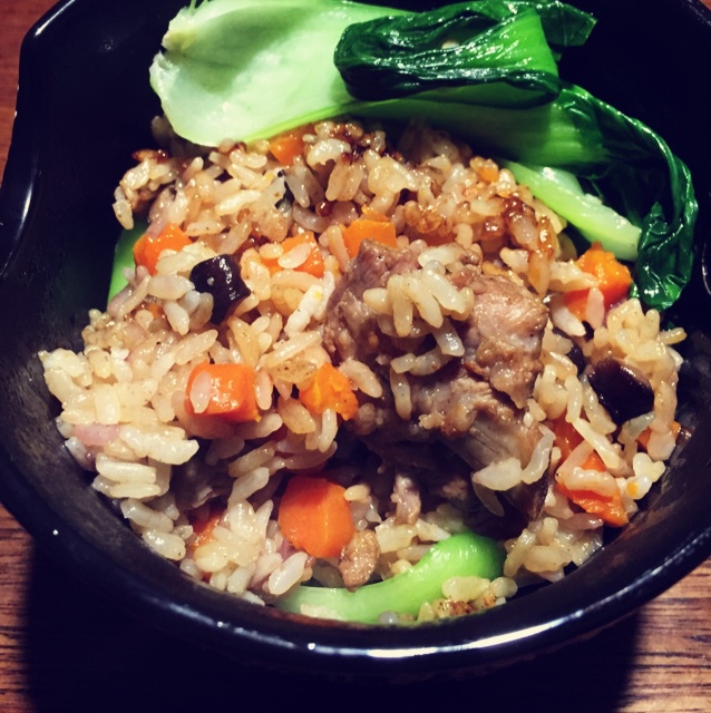 喷香排骨焖饭（爆好吃）