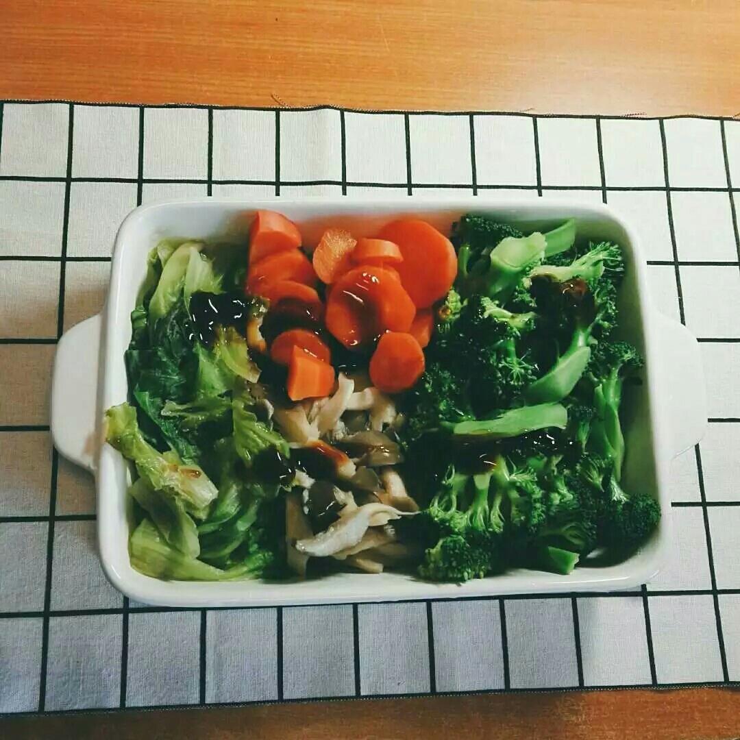 减肥凉拌西兰花胡萝卜