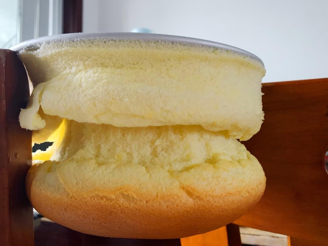 烤箱做蛋糕（戚风蛋糕的做法）