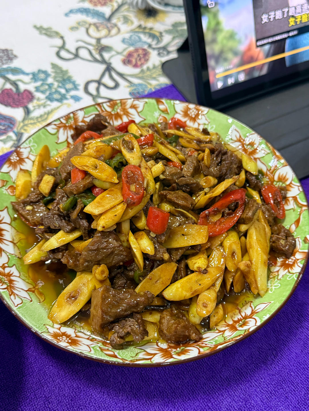下饭神器又来了，试试这道春笋炒牛肉！！