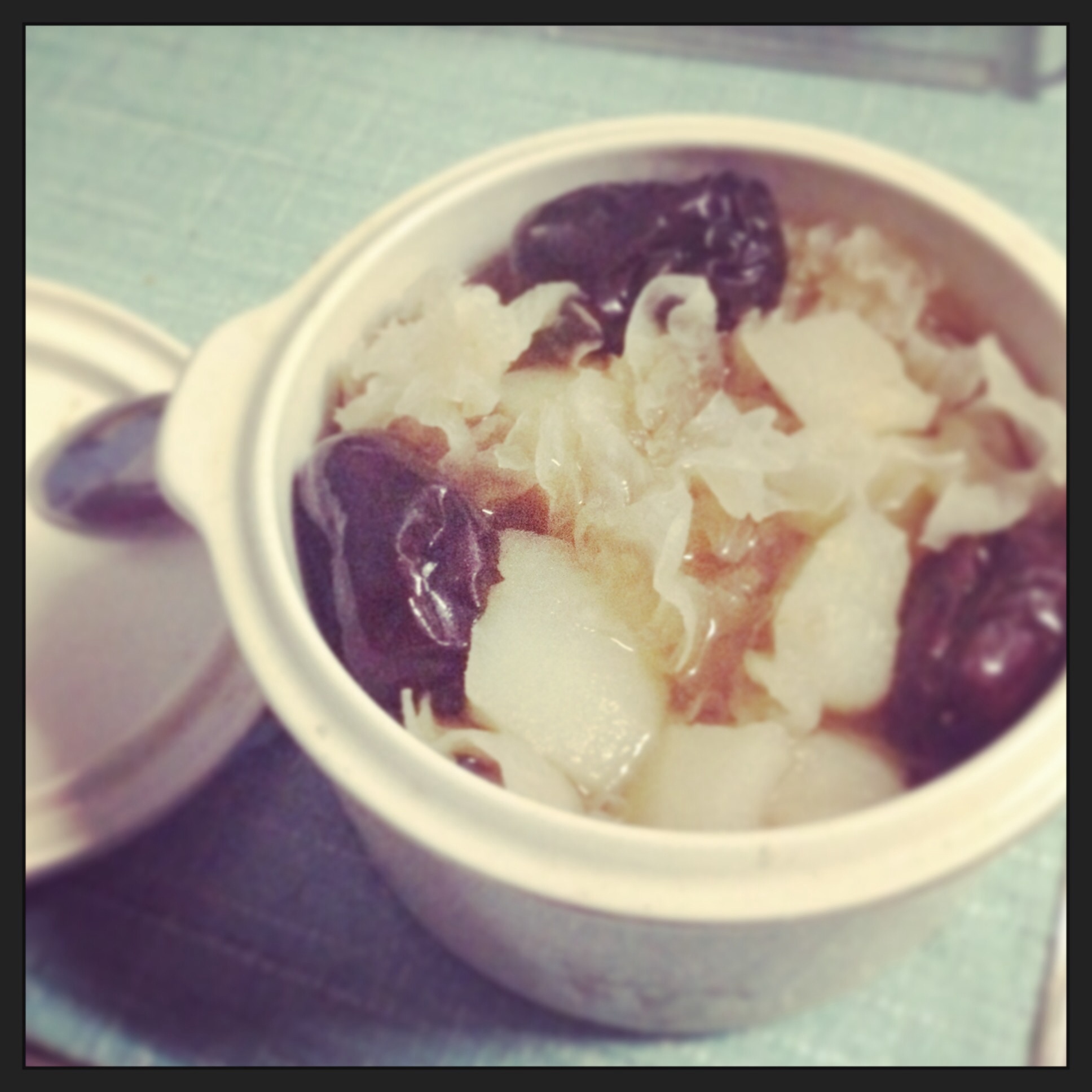 雪梨银耳红枣汤