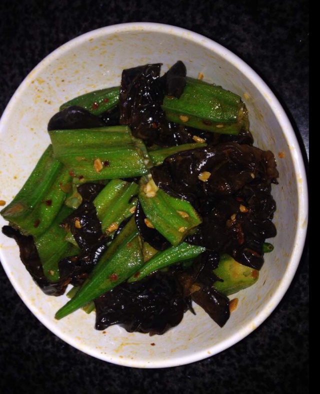 小炒秋葵木耳