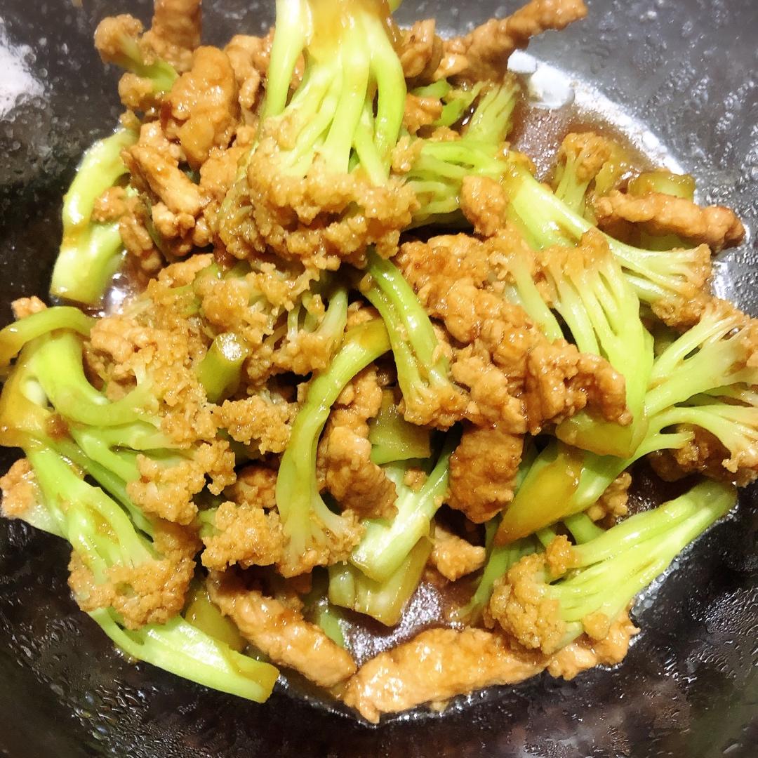 干煸菜花（花菜炒肉）