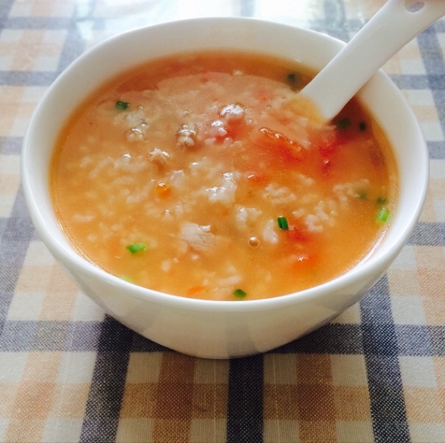 可美做的西红柿肉片粥
