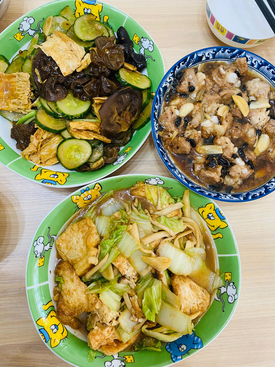 豆腐粉丝金针菇白菜煲