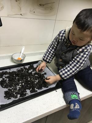 宝宝零食：自制海苔烤箱版（烤紫菜）的做法 步骤3