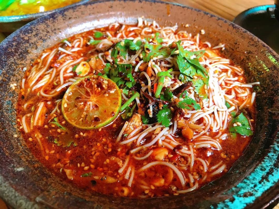 0人做过这道菜不持无辣不欢的云南人夏天必甩的凉拌米线……科普一下