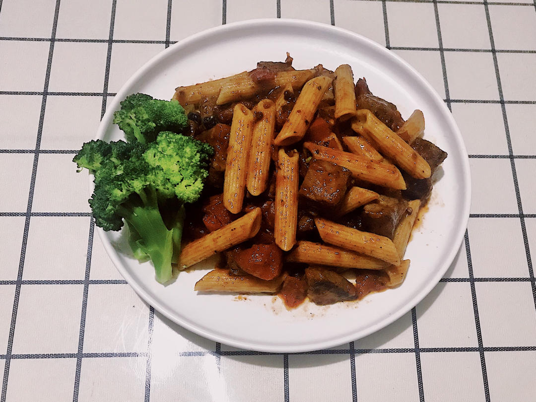 黑椒牛柳炒意面