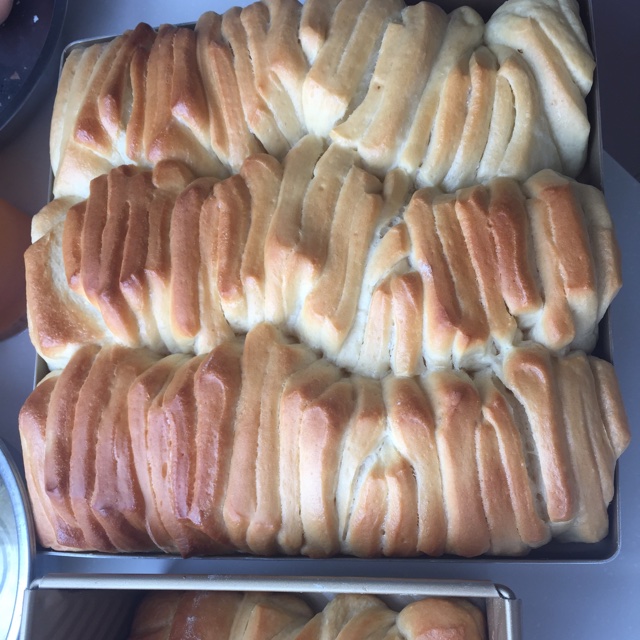 手撕千层肉松面包