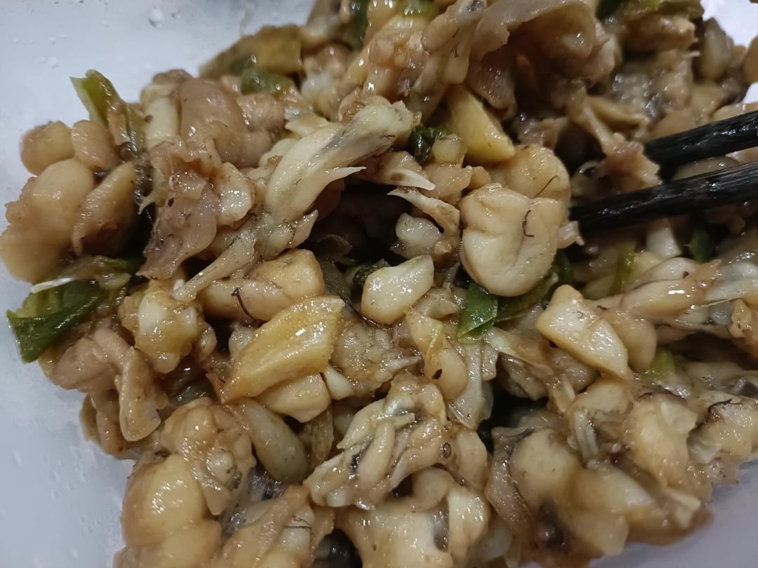 嫩的不要不要的爆炒牛蛙