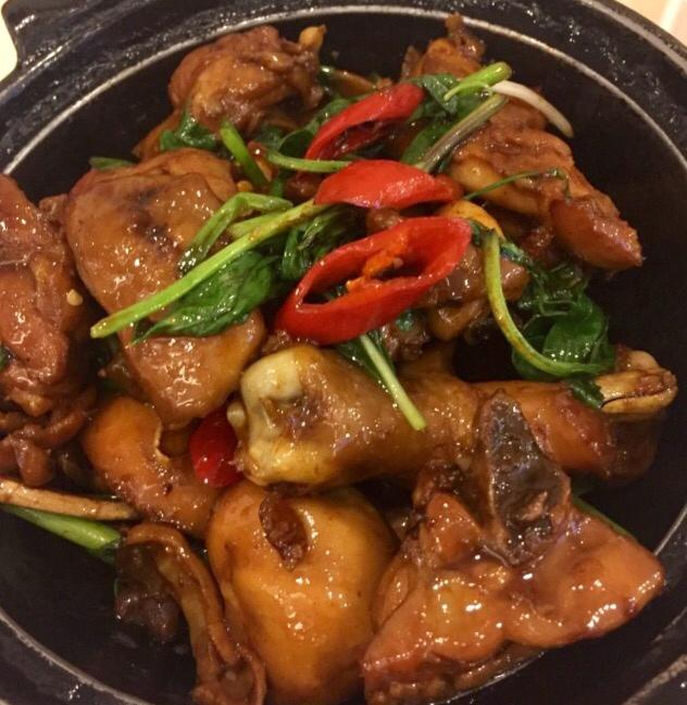 焖汁儿鸡锅
