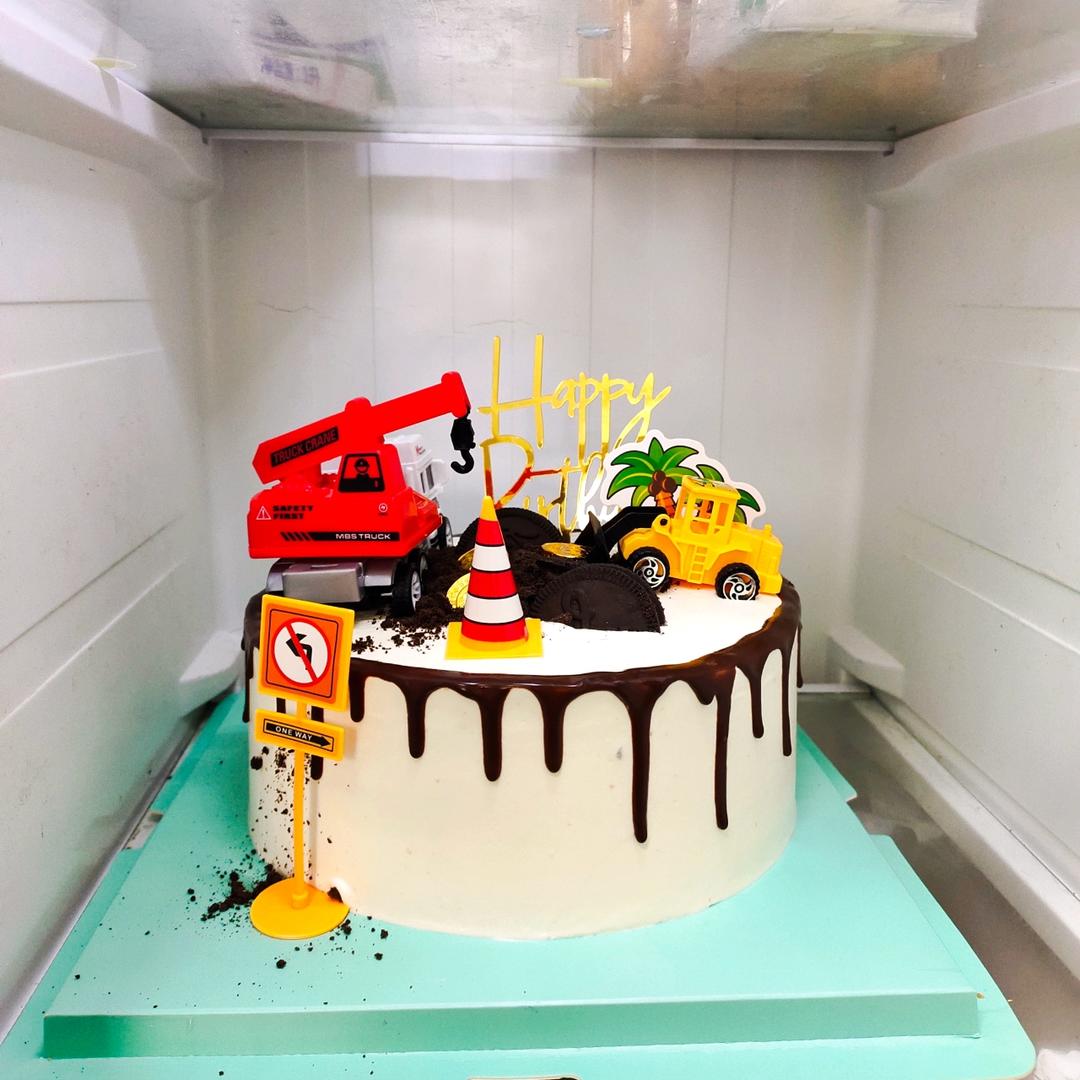 工程车生日蛋糕