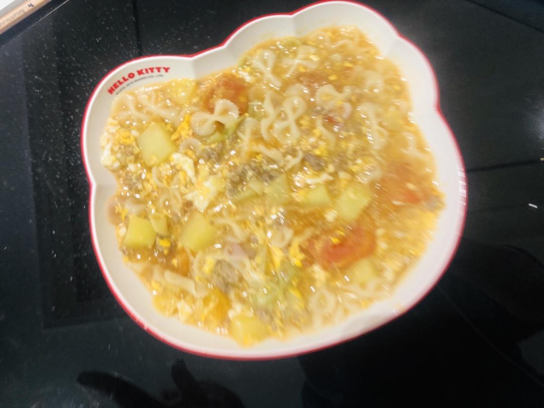 番茄土豆酱汁炒饭