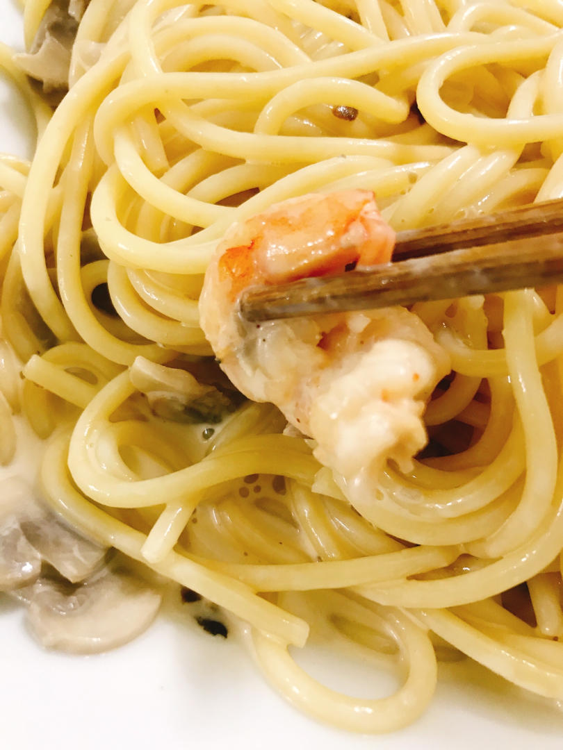 鲜虾奶油意面（墨鱼面）