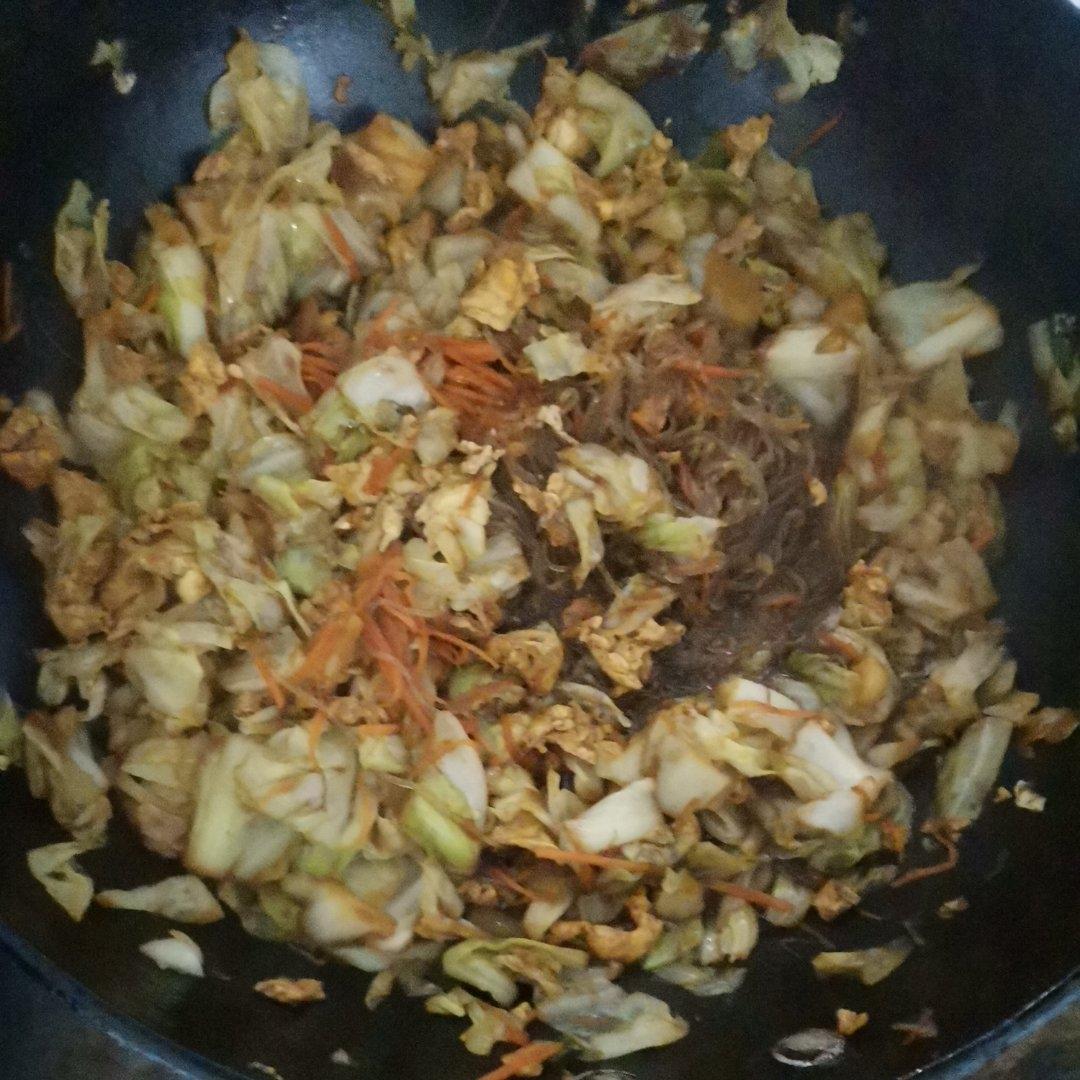 包菜粉丝炒鸡蛋