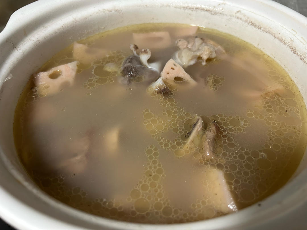 就是这个味道，好好喝的藕汤  #湖北藕汤 /湖北人对藕汤有独特的执着