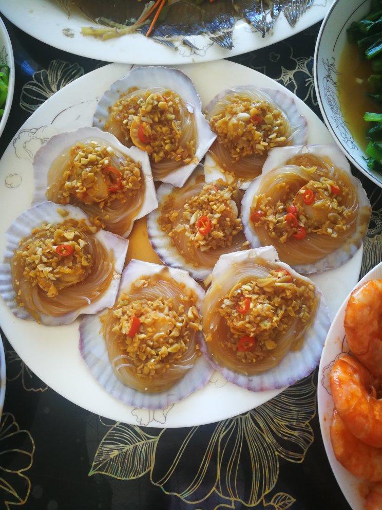 蒜蓉粉丝蒸扇贝
