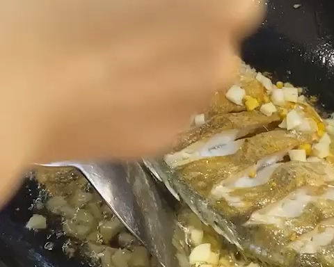 超级下饭的干烧鲈鱼的做法 步骤4