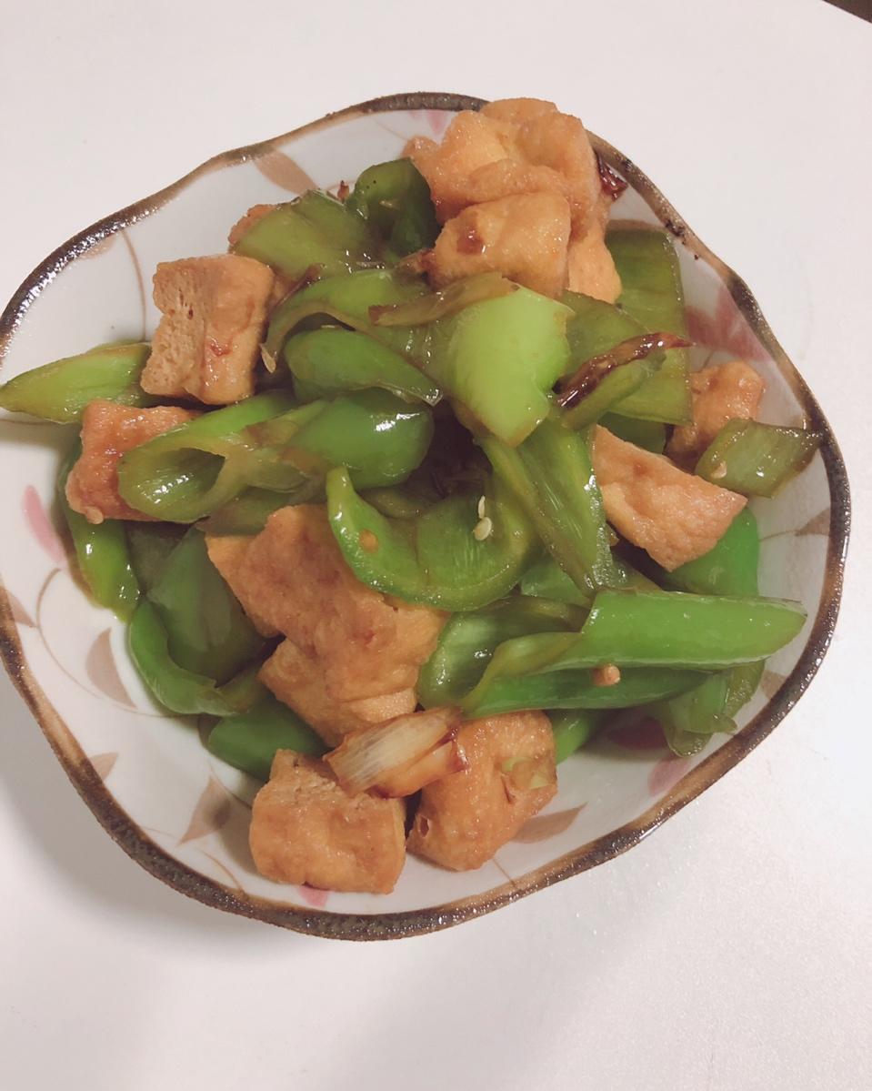 青椒油豆腐