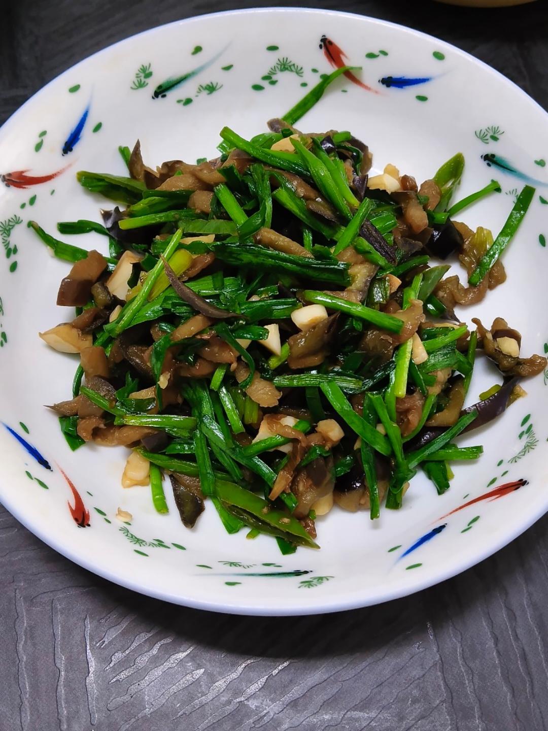 韭菜炒茄子
