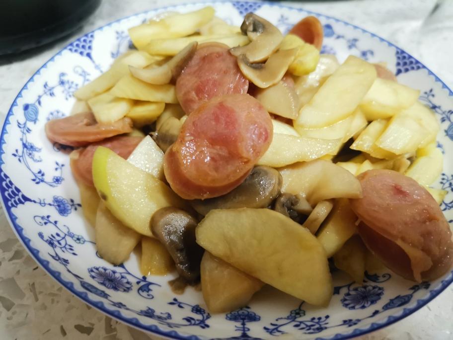 茭白香肠炒双菇