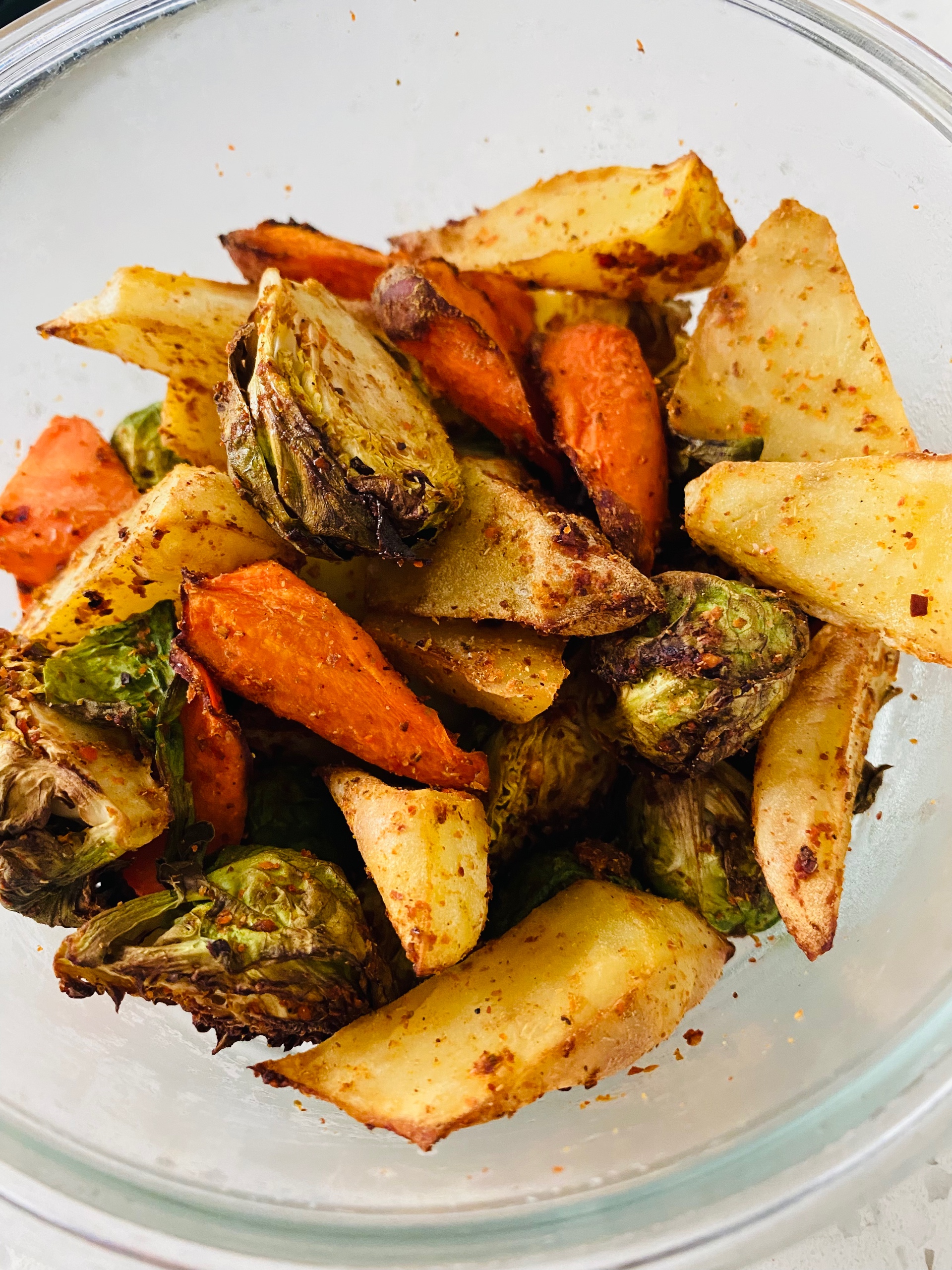 空气炸锅烤蔬菜（孢子甘蓝、土豆、胡萝卜）的做法